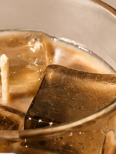 Detalle de los hielos de la vela TERCA Iced Latte